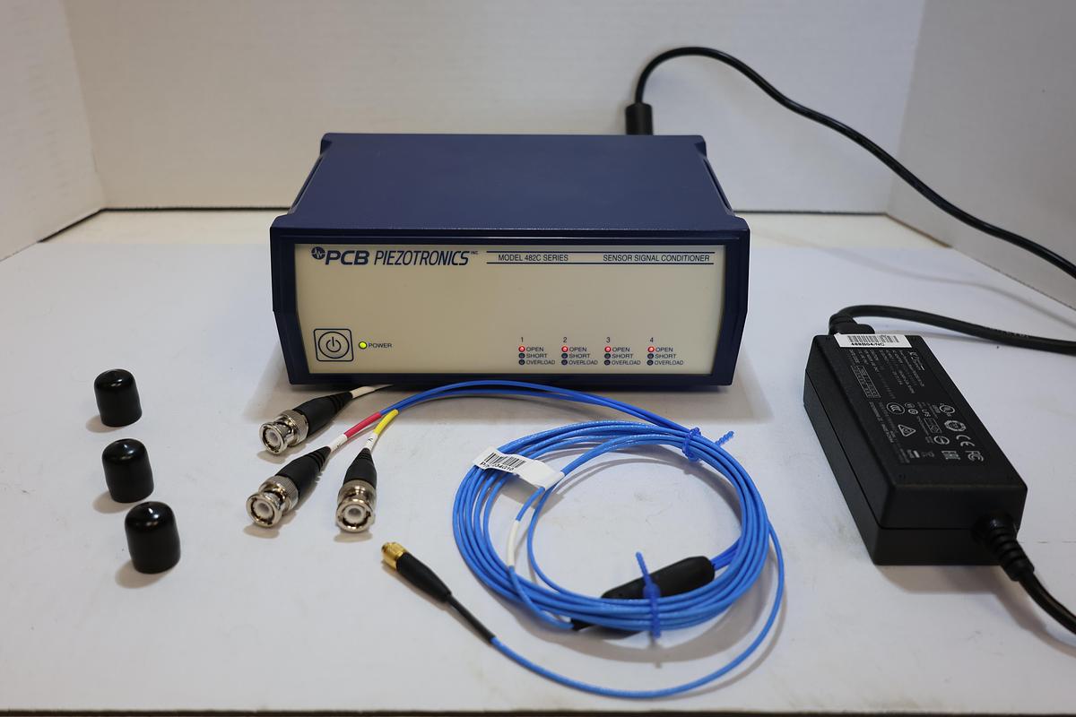 Used PCB 482C05 Vibration Analysis System w/ 2 HT356B01 Sensors & 034G10