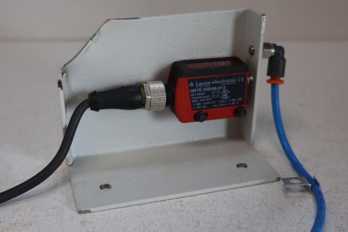 Used Leuze HRTR25B/66-S12 Diffuse Sensor w/ Background Suppression – P/N 50114491 GHA-185