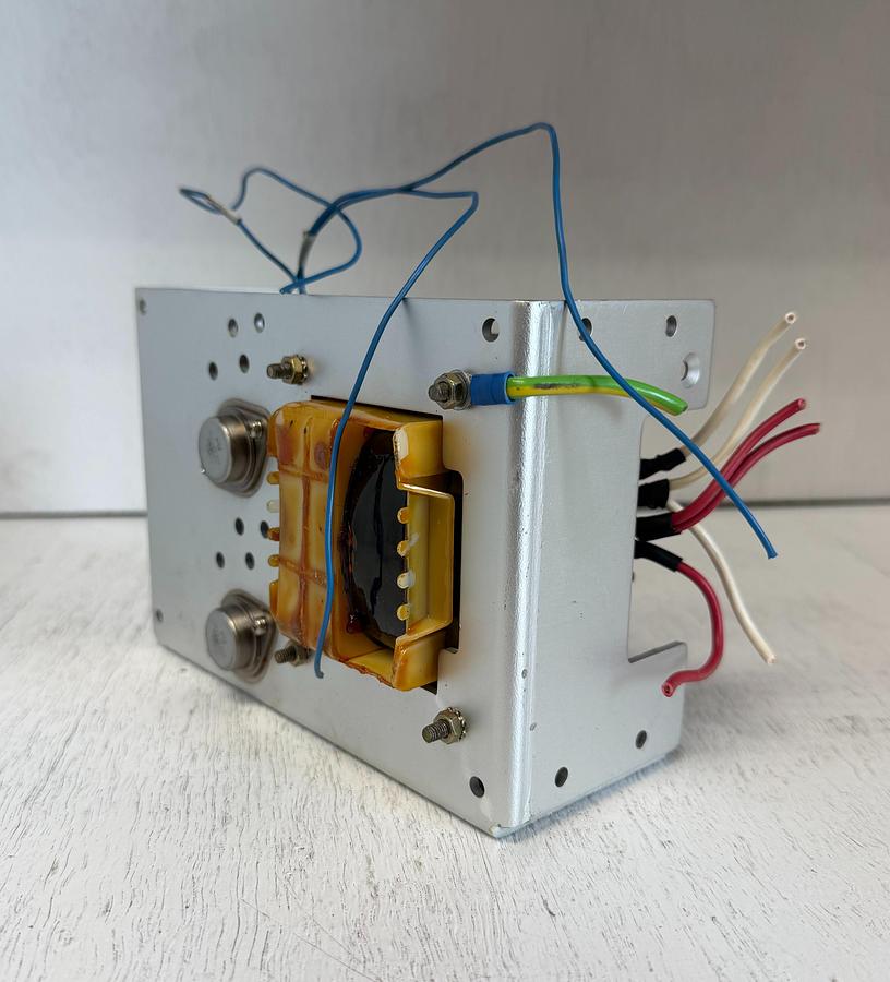 Used Coutant HSN24-3.6 Power Supply 24VDC 3.6A 230/240VAC GHA-181