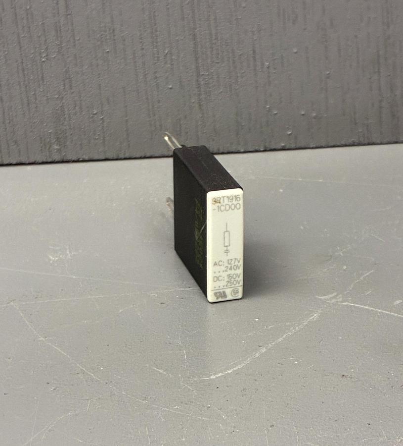 Used Siemens 3RT916-1CD100 Surge Suppressor / Contactor Accessory GHC-36