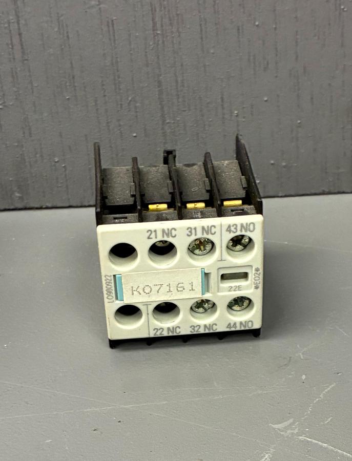Used Siemens 3RH1911‑1HA12 Auxiliary Contact Block GHC-35