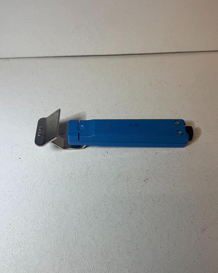 Used Ideal Industries 45-129 1-1/2 IN OD Swivel-Blade Cable Stripper GHGC-8