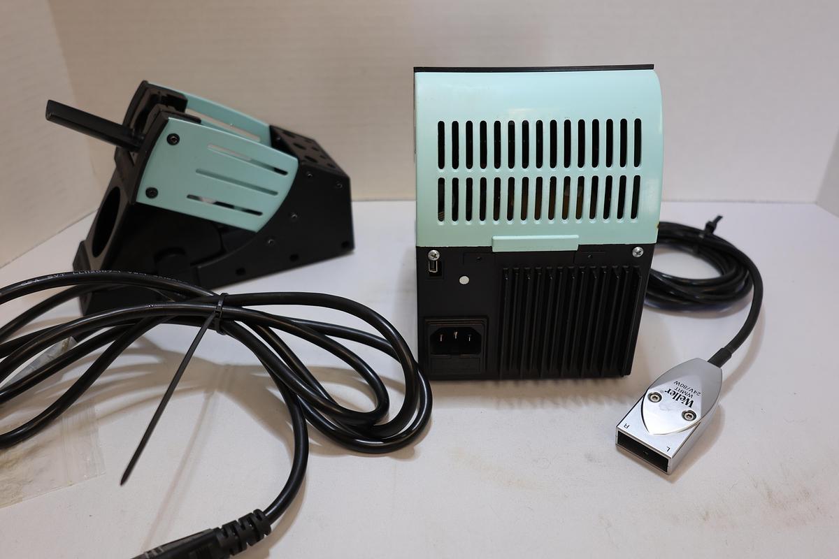 Used Weller WD2M Soldering Station w/ WMRP Iron, Stand & Tips Tested Working