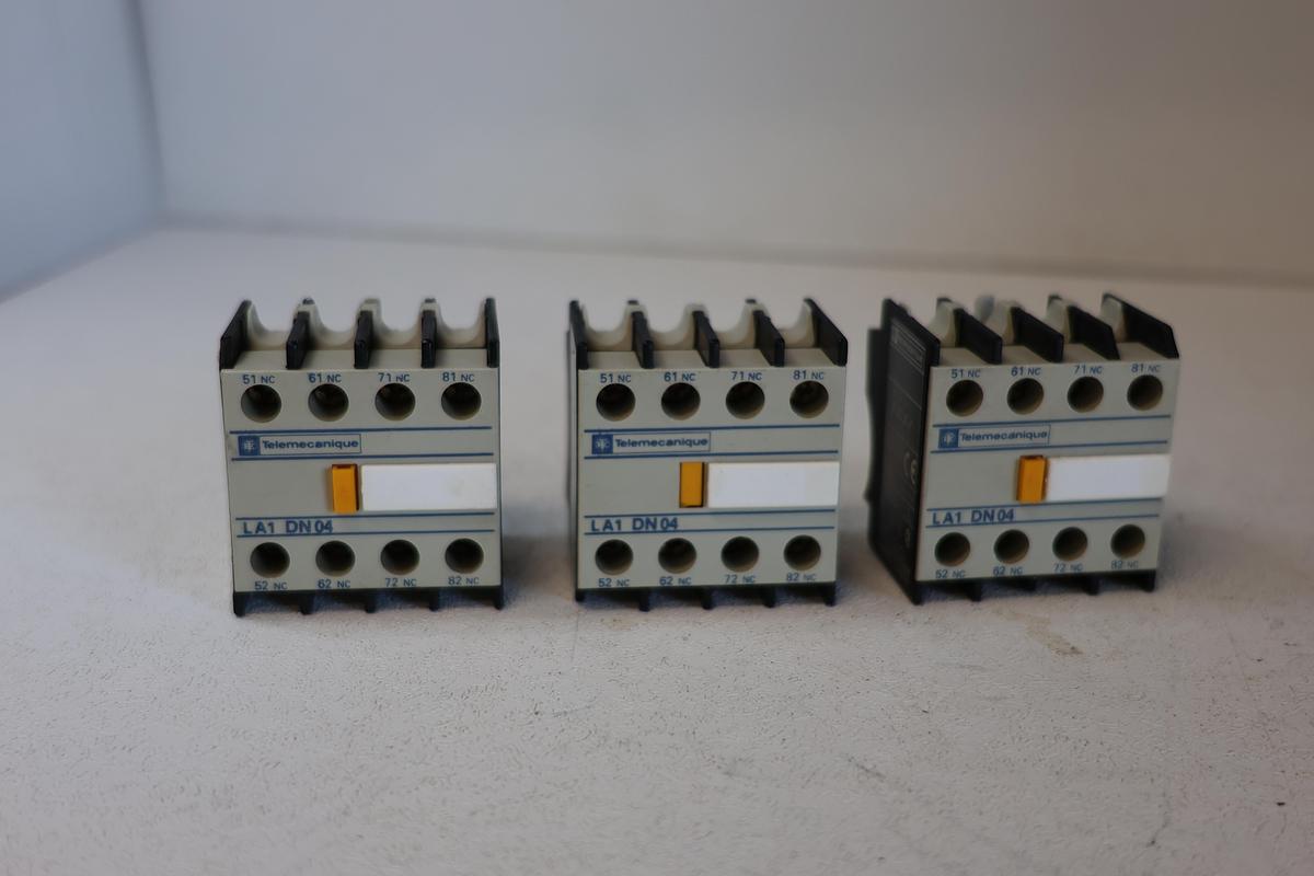 Used (lot of 3)Telemecanique LA1 DN04 Auxiliary Contact Block GHA-99