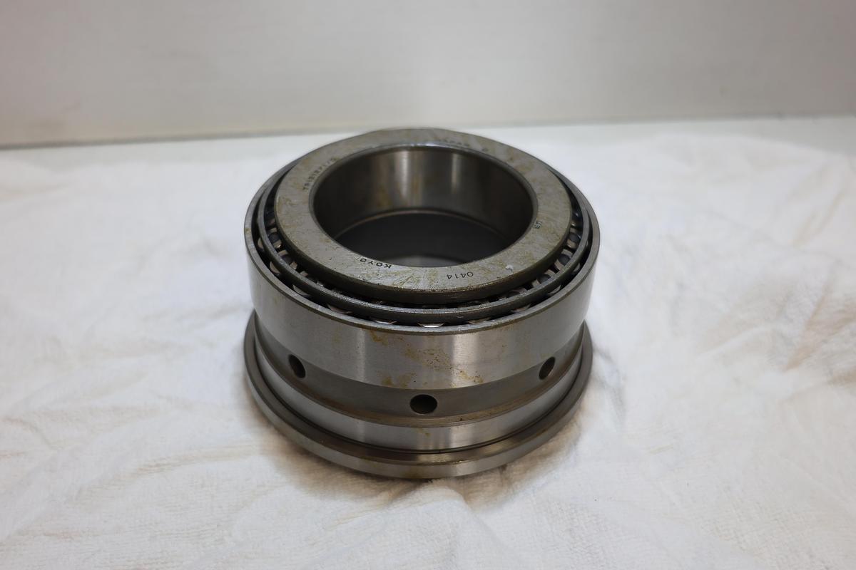 Eaton Fuller 21356 Koyo Tapered Roller Transmission Bearing Assembly NOS