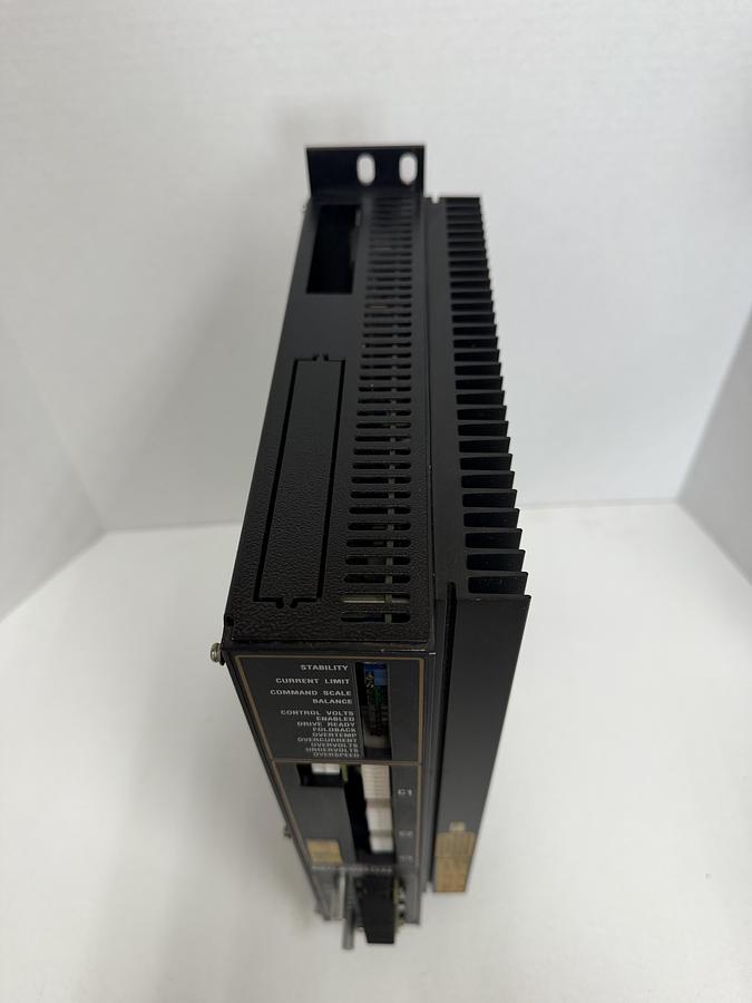 Used Cincinnati Milacron Vickers BDS4-210-23-415W32 Servo Drive GHA-51