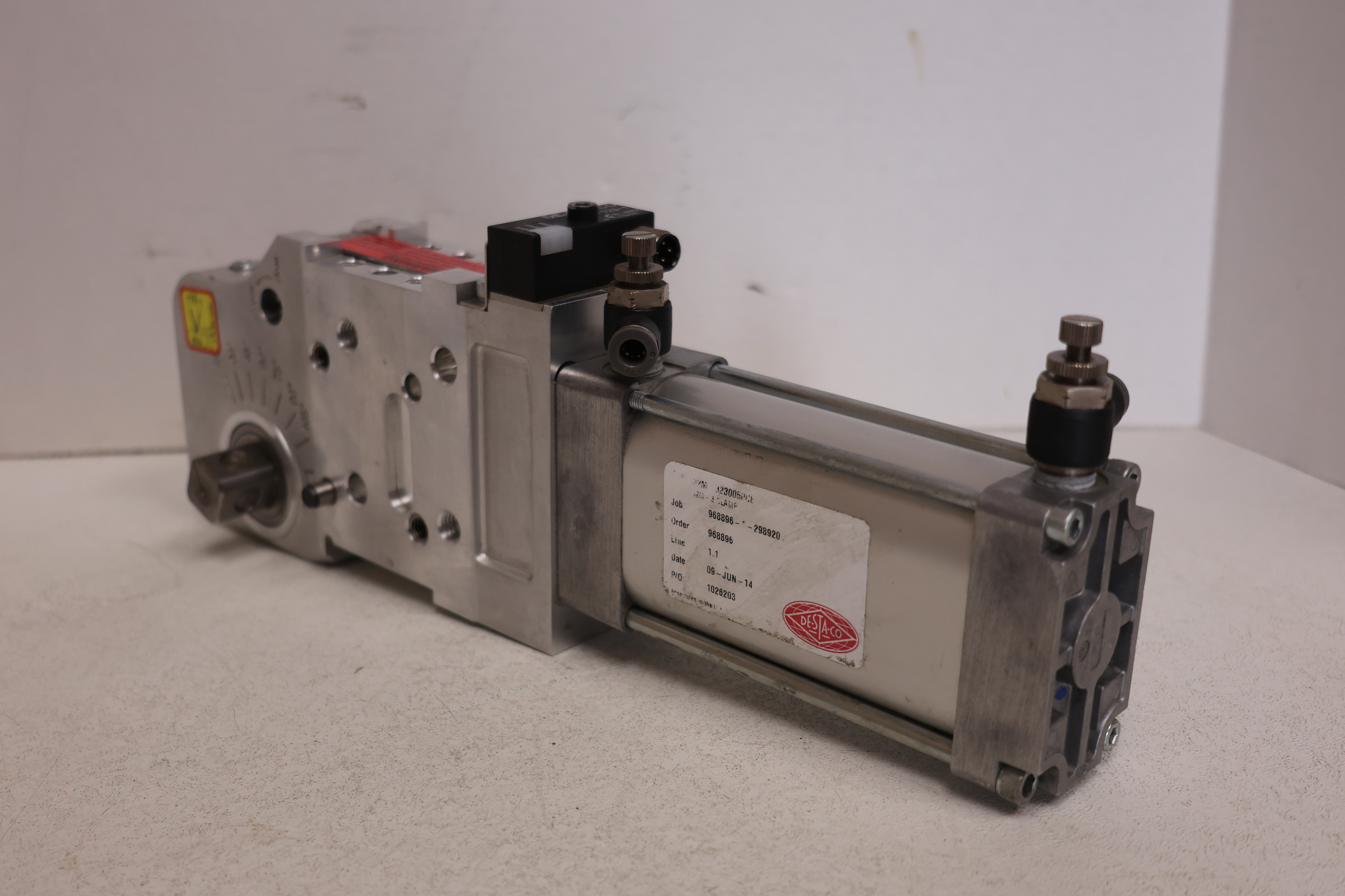 Used DESTACO 82M-323005NC8 Pneumatic Power Clamp 90 lb-in M14 Connector GHA-141-C1