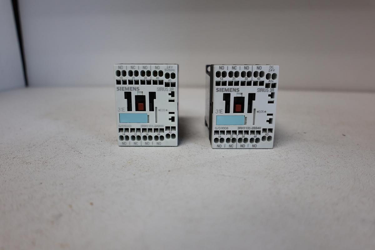 Used (Lot of 2) Siemens 3RH1131-2AB00 Contactor, 3-Pole, 3RH1 Series GHC-16