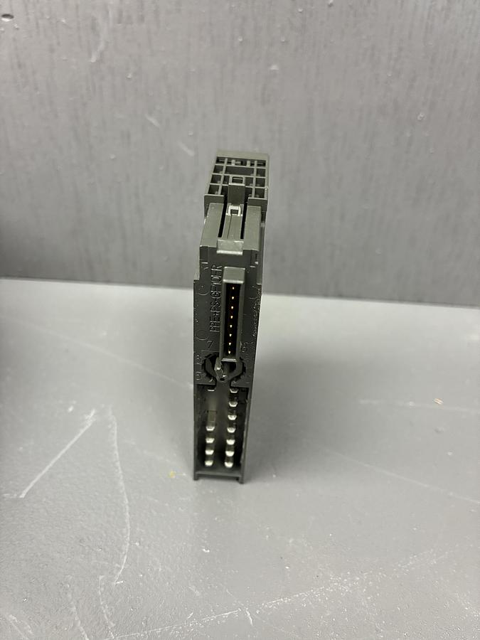 Used  Siemens 6ES7 131-4BD01-0AA0 – SIMATIC ET 200S Digital Input Module 24V DC GHA-160