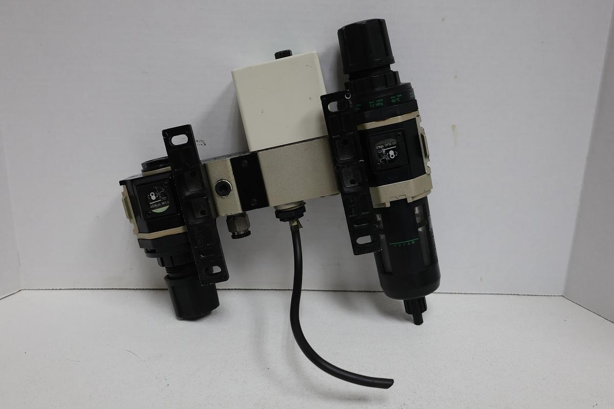 Used CKD Filter Regulator W/Pres. Switch & Inline Filter & Regulator 1/4" 3/8"