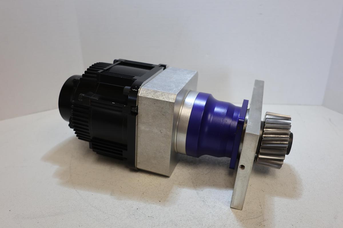 Used Yaskawa SGMGV-09D3A6F Servo Motor Wittenstein SP 075S 10:1 Gearbox