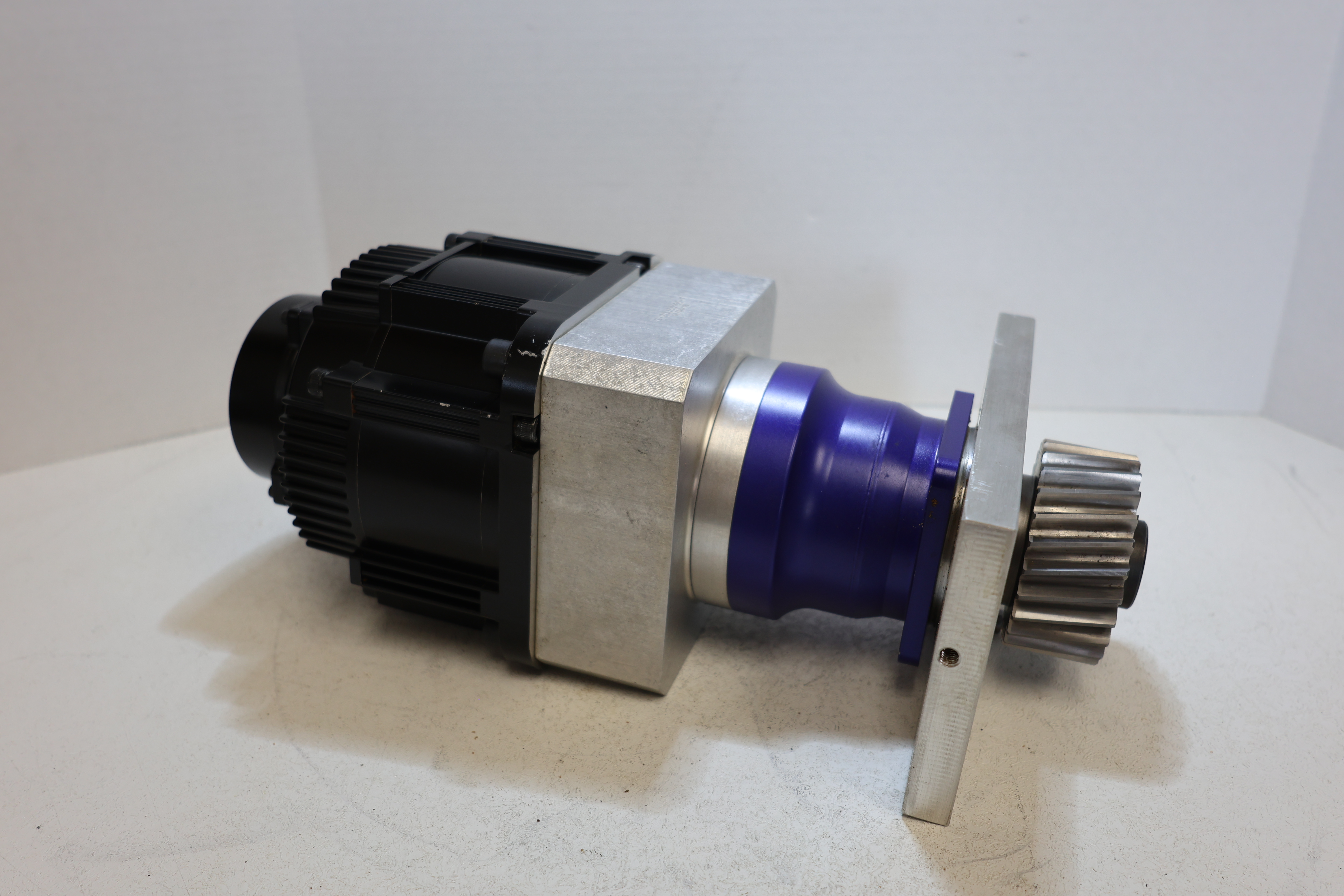 Used Yaskawa SGMGV-09D3A6F Servo Motor Wittenstein SP 075S 10:1 Gearbox