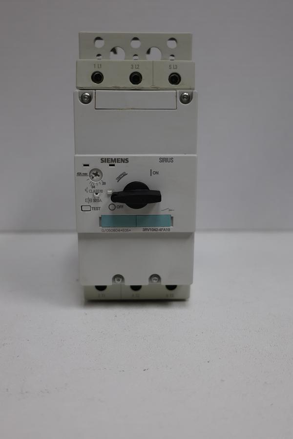 Used Siemens 3RV1042-4FA10 Motor Protection Circuit Breaker – 28-40A, 3-Pole, 520A GHC-37