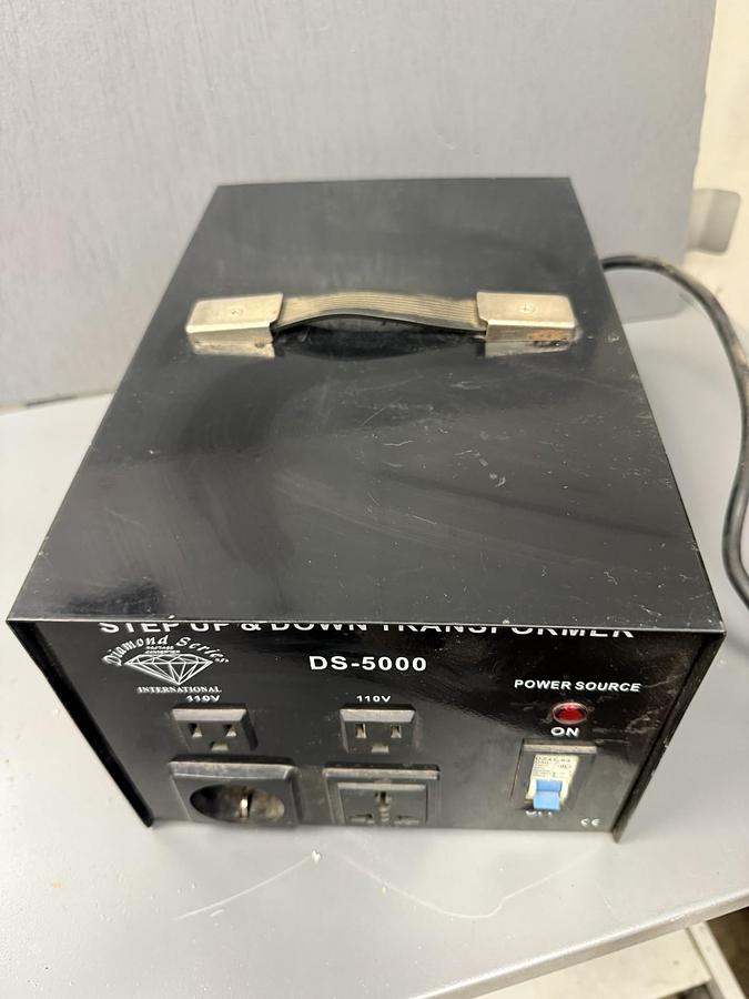 Used Diamond Series Step Up/Down Voltage Transformer DS-5000 GHA-165