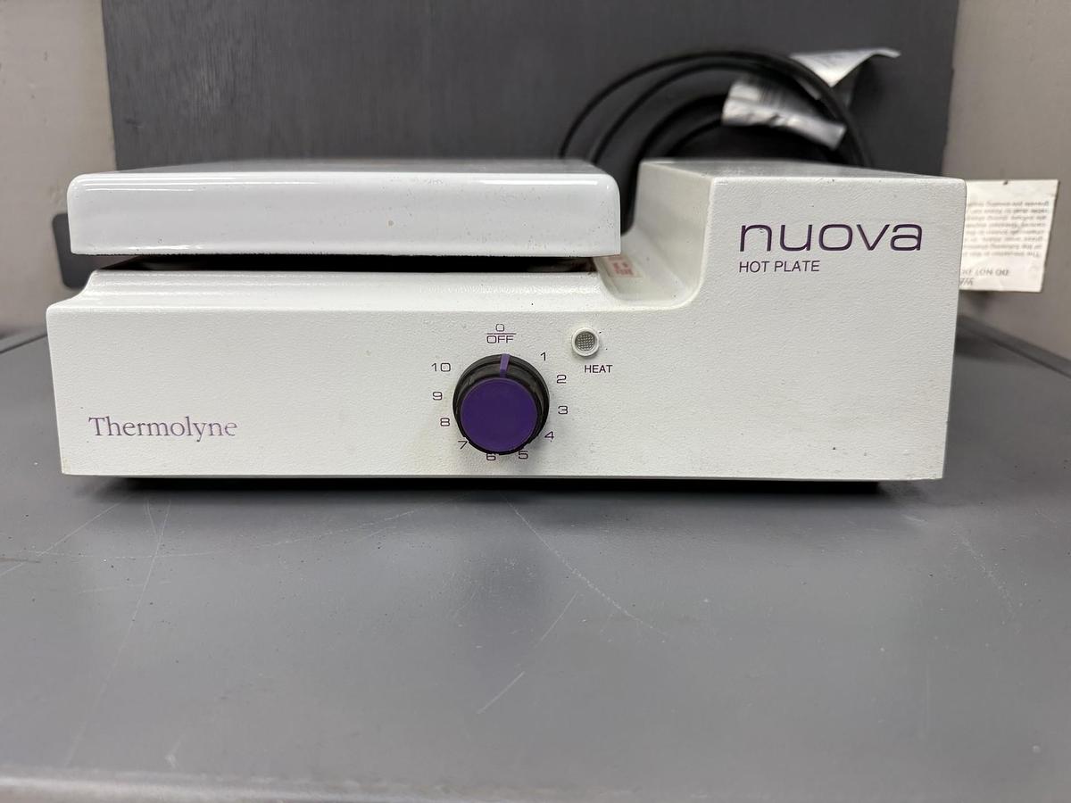 Used THERMOLYNE/BARNSTEAD HP18325 HOT PLATE 7X7 GHA-SS6