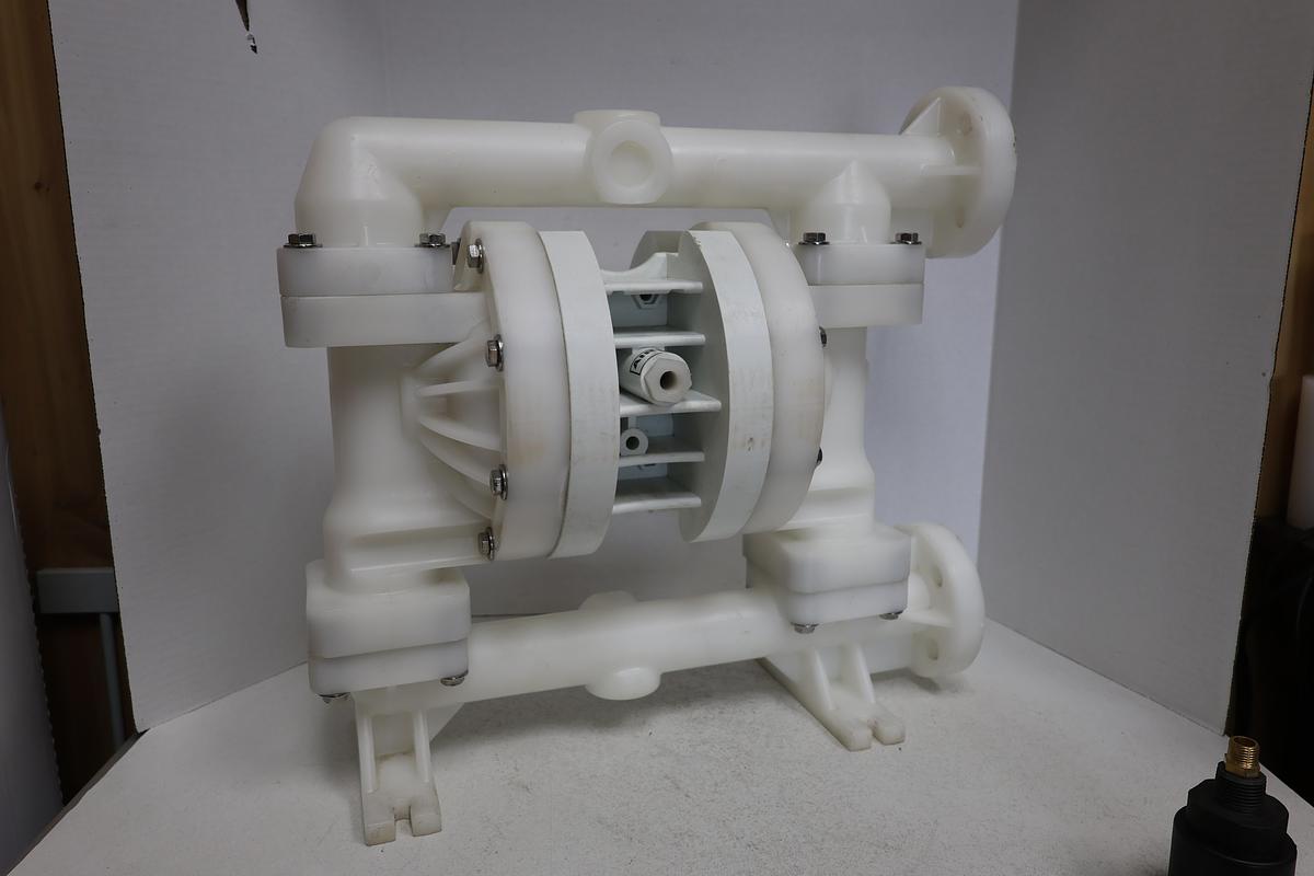 NOMAD PWR-FLO NPF25 Diaphragm Pump P/N 25-12641 New Polypropylene GHA-46