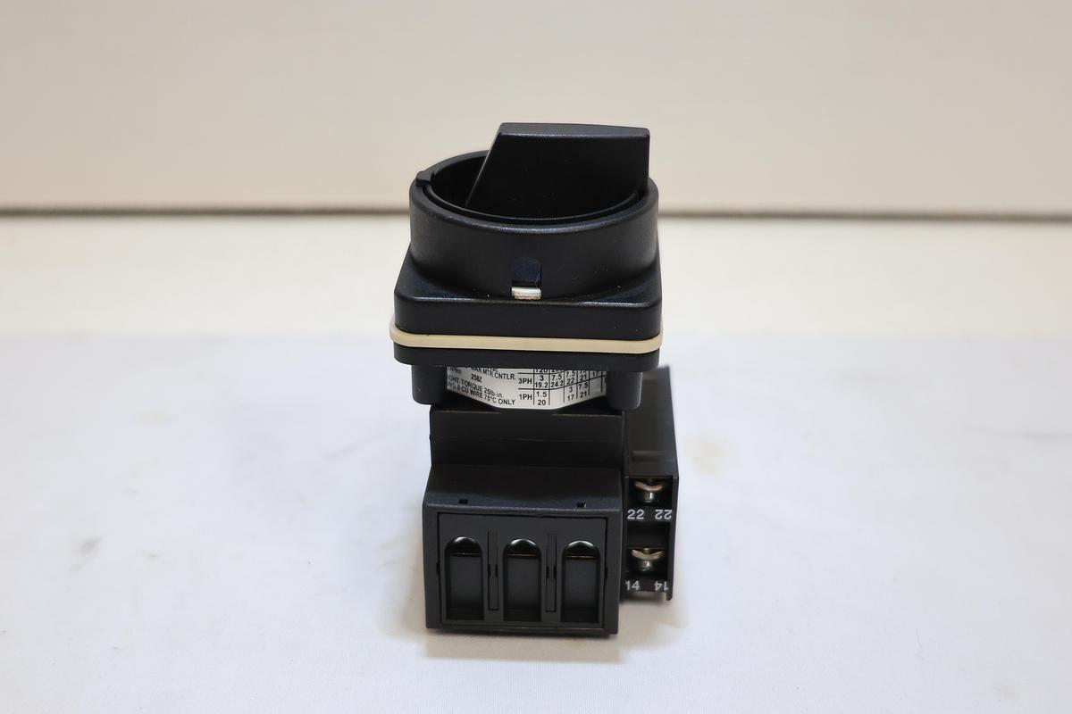 New Salzer H233-41300-A01 Rotary Disconnect Switch H233-41311-035M1 3P