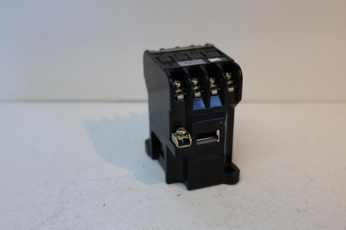 Used Fuji Electric Srca3631-0(4a) Magnetic Contactor 20a 200 220v Coil - GHA-186