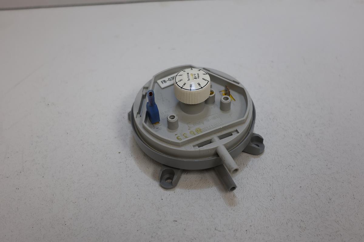 Used Beck Sensortechnik 930.80 Series Differential Pressure Switch