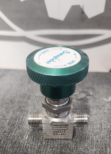 Used Swagelok SS-4H Stainless Steel Bellows Valve - 1/4" tube fittings - GHGC-D17