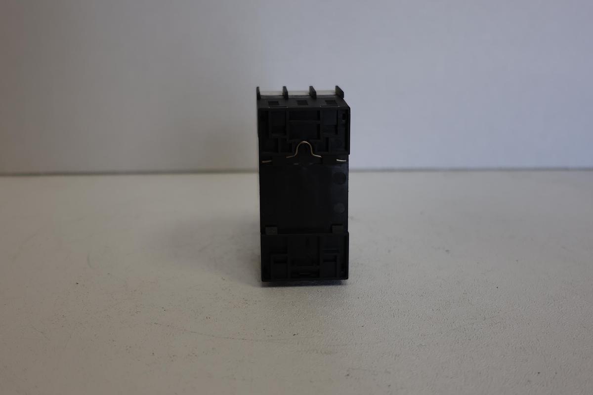 Used Siemens 3RV1021-1HA10 Motor Protection Circuit Breaker GHA-141