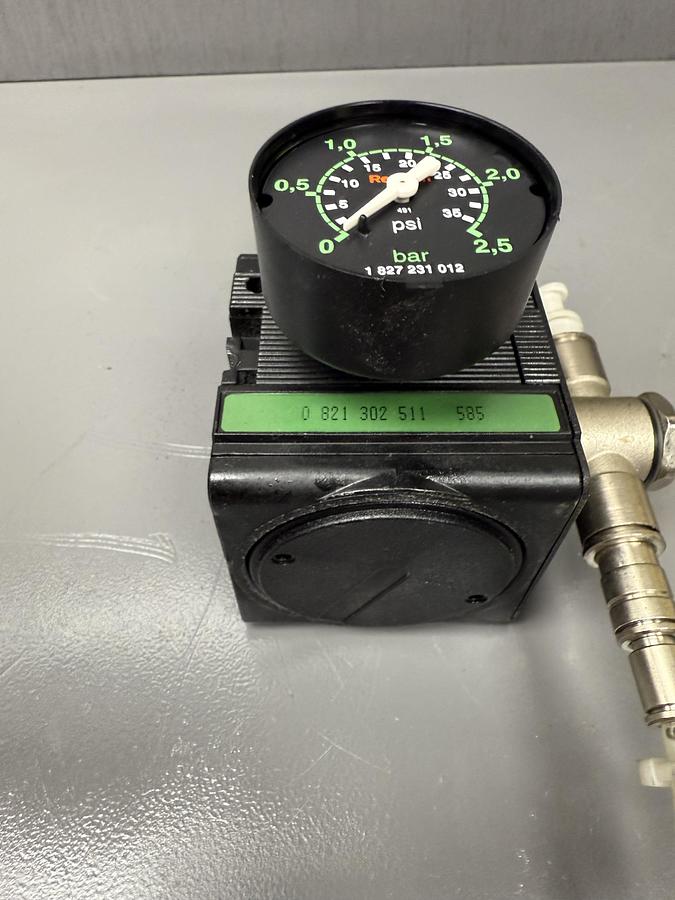 Used Bosch Rexroth Aventics 0 821 302 511 585 Pneumatic Valve GHC-39
