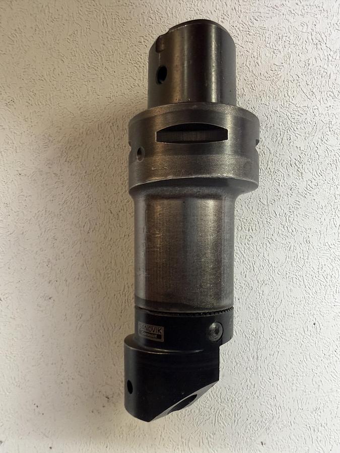 Used SANDVIK C5-570-2C 32 056R, 570C-TLER-32-3 K6M