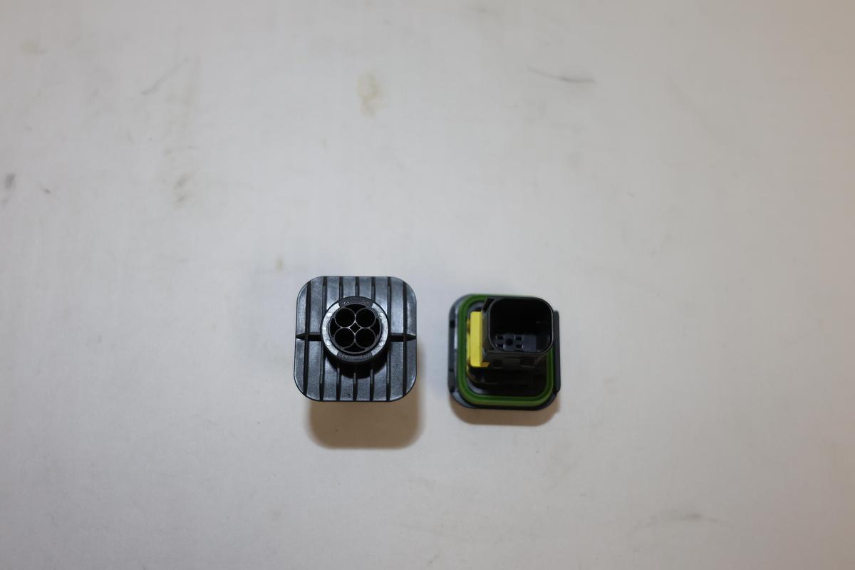 Lot of 2 TE Connectivity 4-Pin Sealed Bulkhead Panel Mount Connectors New