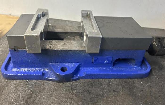 Used Kurt D40 Anglock Milling Machine Vise w/New Paint 4" Jaws - GHB-47