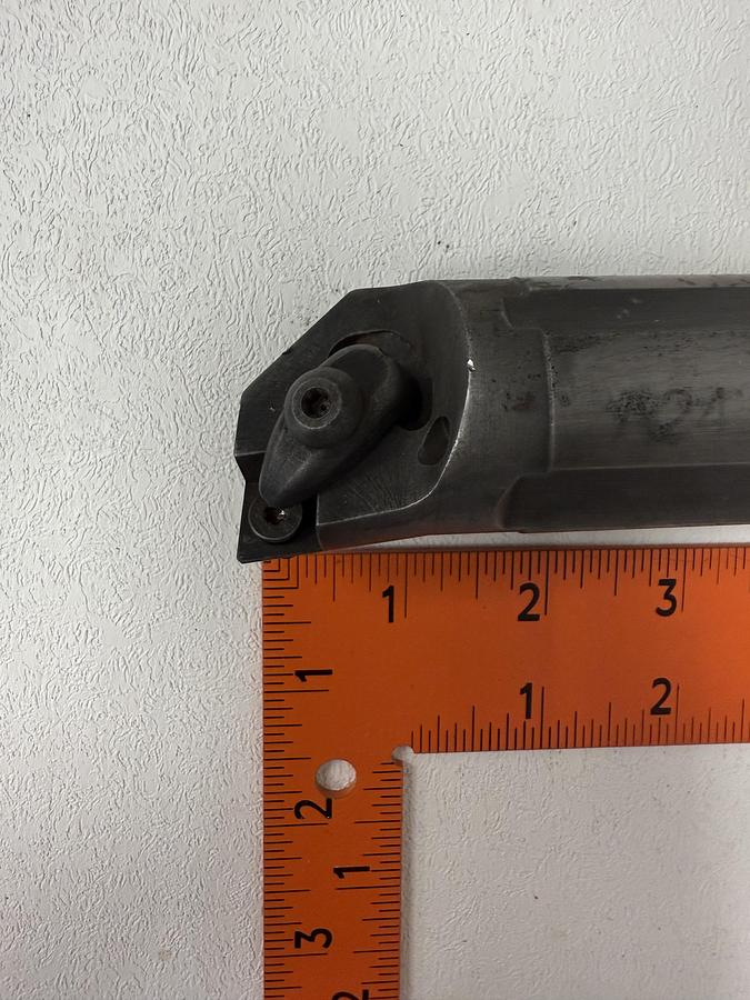 Used Kennametal A24-DCLNR4 Indexable Boring Bar – Coolant-Thru, 1.5" Shank, 10" OAL GHC-28