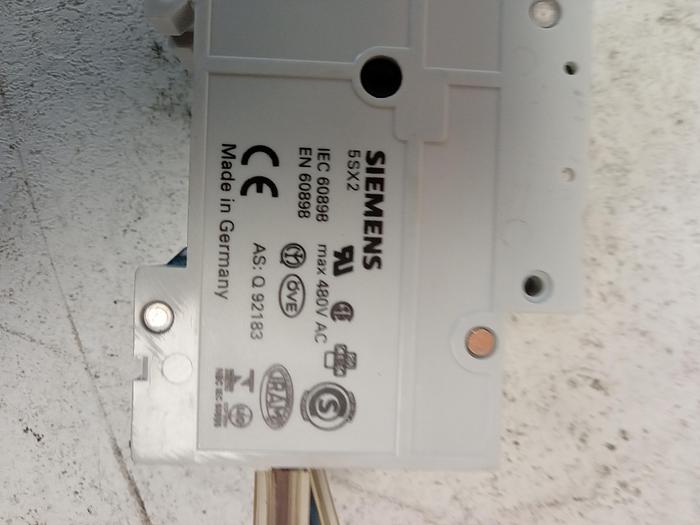 Used SIEMENS 5SX22 C2 2-Pole 6A 400V 5SX9100HS Circuit Breaker GH103