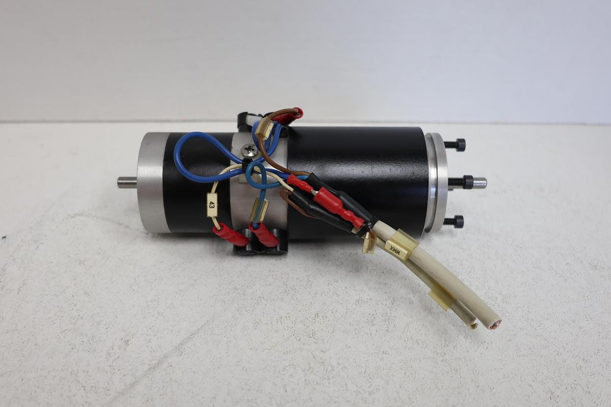 Used PMT Europe M586 DC Servo Motor M586 0606 13TFU Industrial Motor