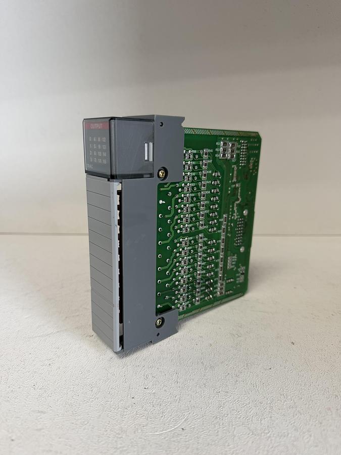 Used Allen Bradley 1746-OA16 SLC 500 Output Module Series D PLC Output Card GHB-80
