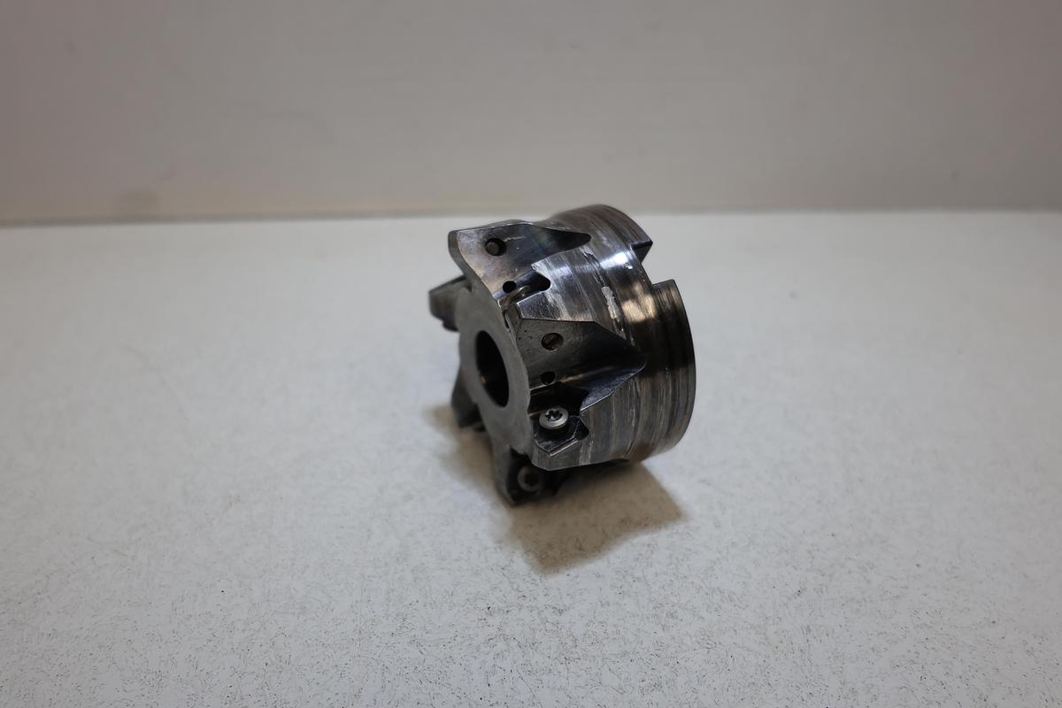 Used 114350546C5CV Indexable Face Mill Shell Mill Cutter w/ Carbide Inserts Used