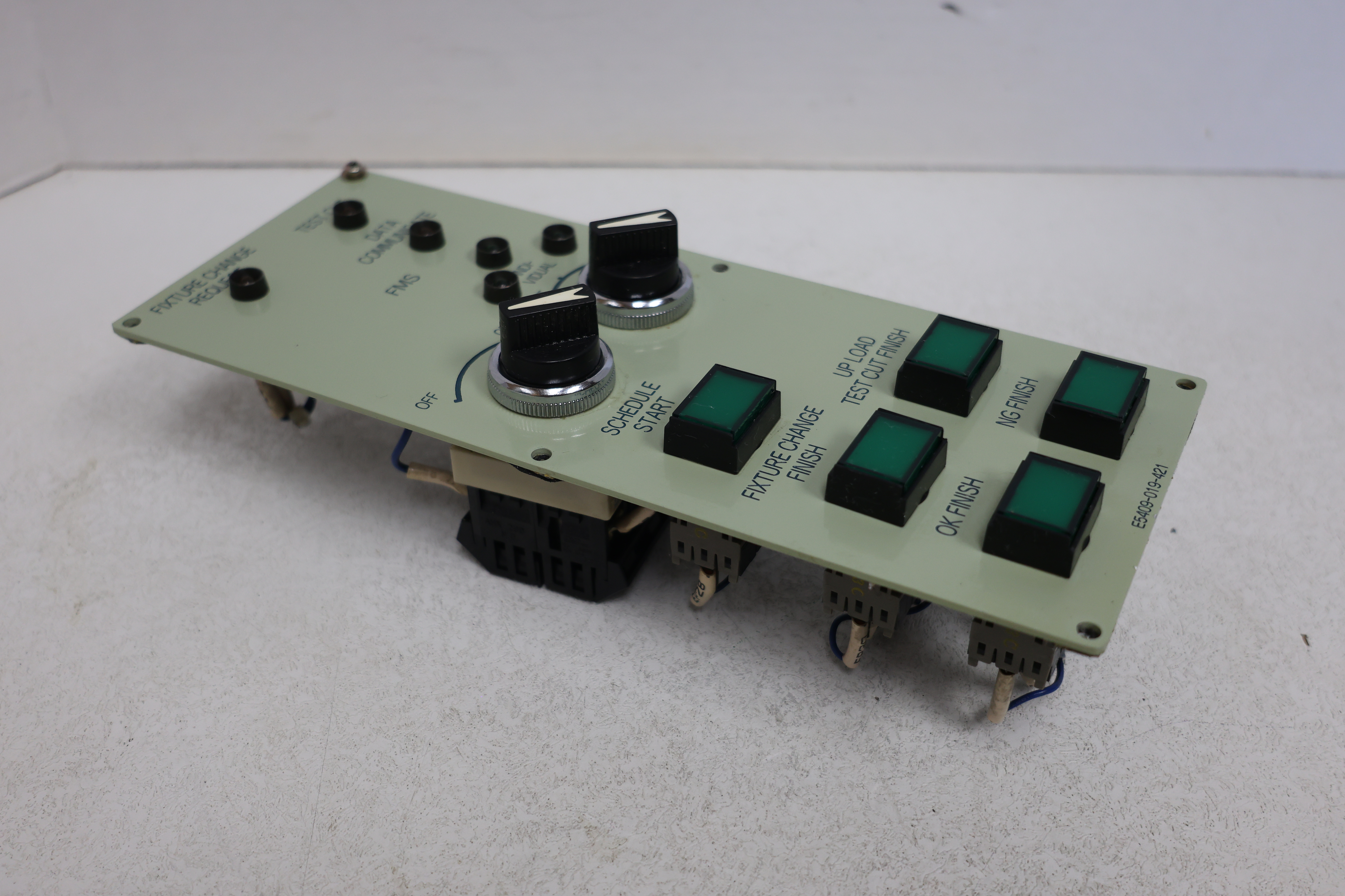 Used OKUMA E5409-019-421 Fixture Change Request Operator Control Panel