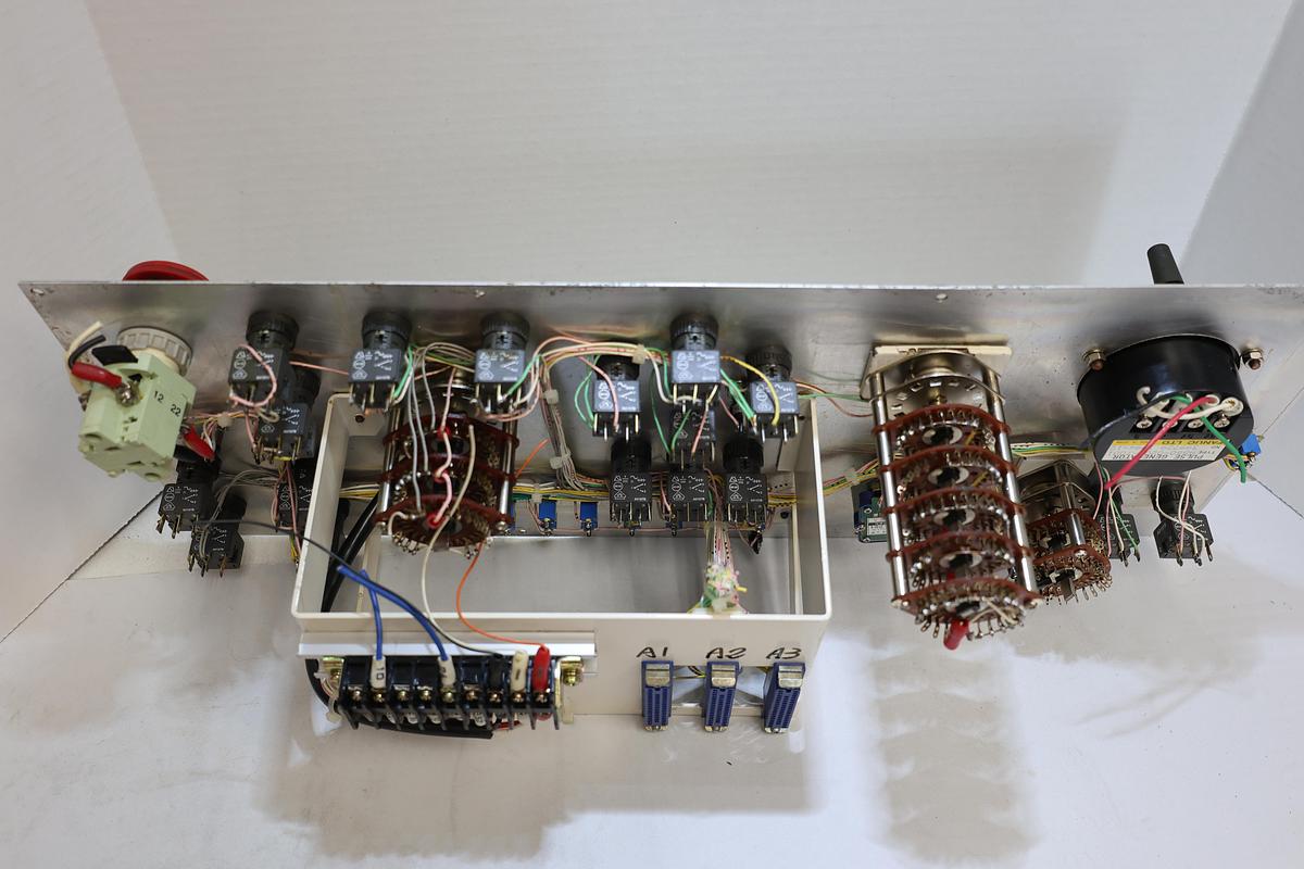 Used Fanuc CNC Machine Operator Control Panel MPG Pendant A860-0202-T001