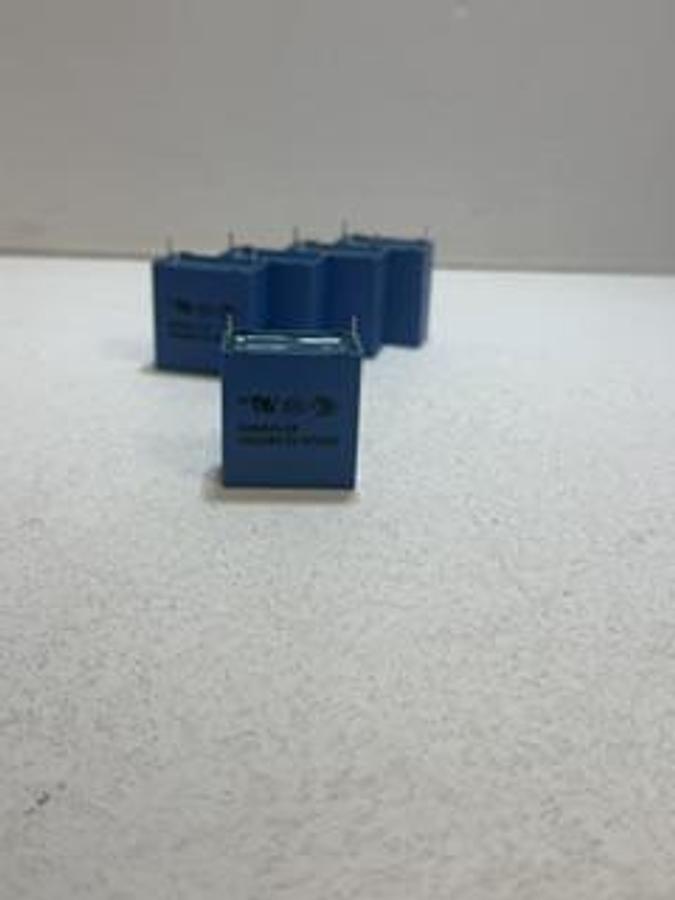 lot of 5 EPCOS B32924C3475M Capacitor Cap 4.7 uF; Tol 20%; Vol-Rtg 305 VAC GHA-114