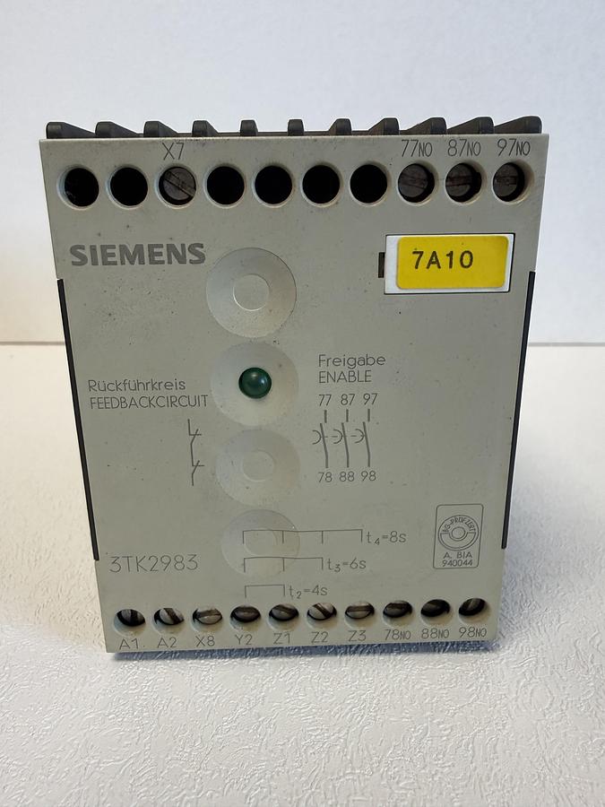 Used Siemens Contactor Safety Combination | 3TK2983-0BB4 (Plastic broken on back) GHC-26