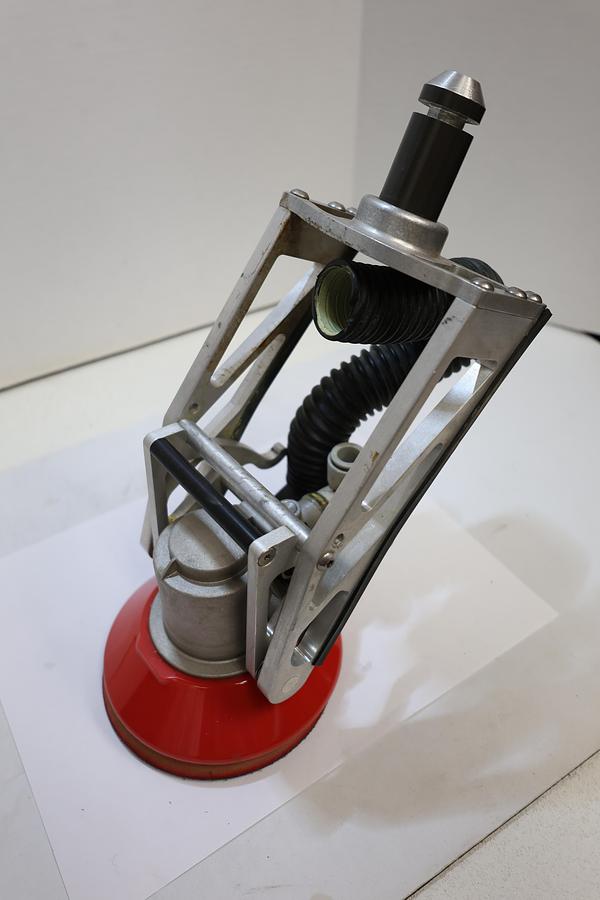 Used Industrial Pneumatic Vacuum Orbital Sanding Head Robotic End Effector Tool