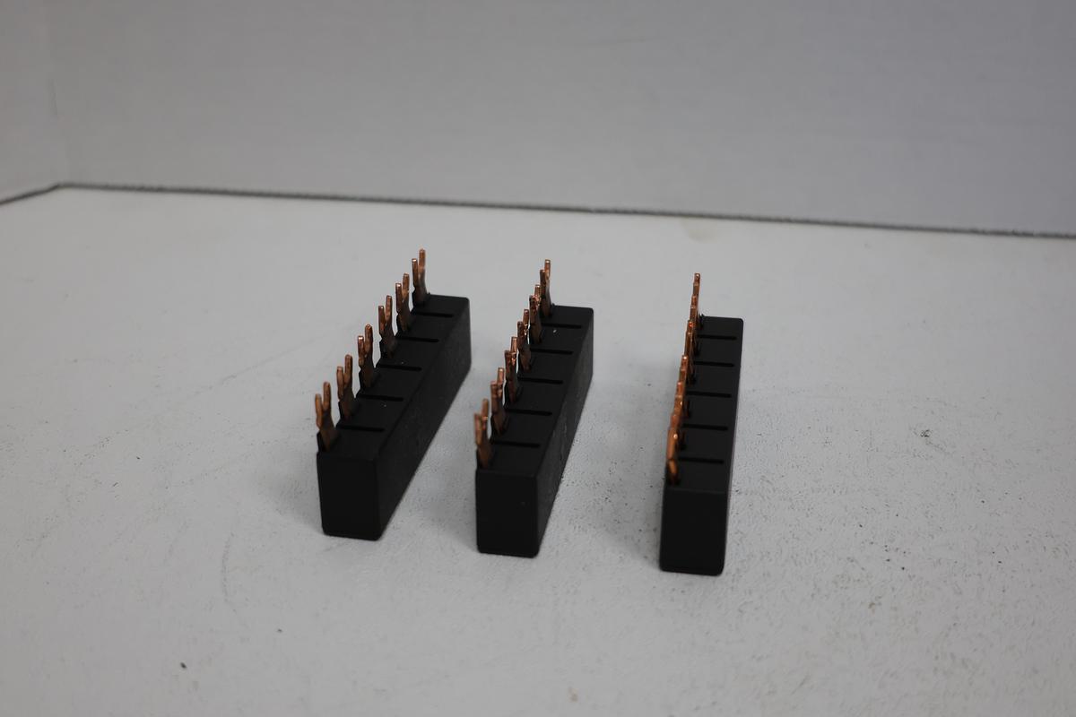 Used Lot of 3 Siemens 3RV1915-1AB Motor Protection Circuit Breakers – Industrial Grade