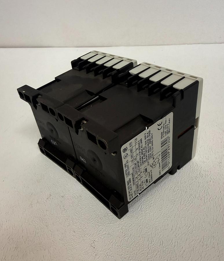 Used (Lot of 2) Siemens 3RT1016-2KB42 SIRIUS 3R Power Contactor GHC-40