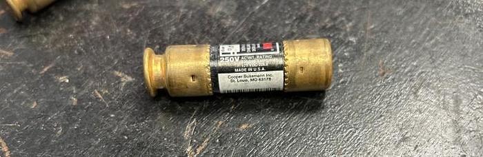 Bussman FRN-R-4-1/2 Fuse 1/2 Amp 250V Dual Element Time-Delay - Lot of 9 - GHB-63-D20