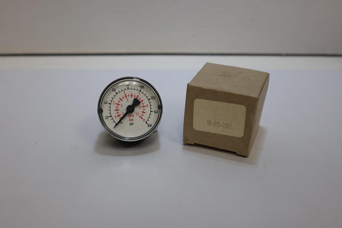 Pressure Gauge 160 PSI 11 Bar 1.1 MPa White Face PN 18-013-226W NOS