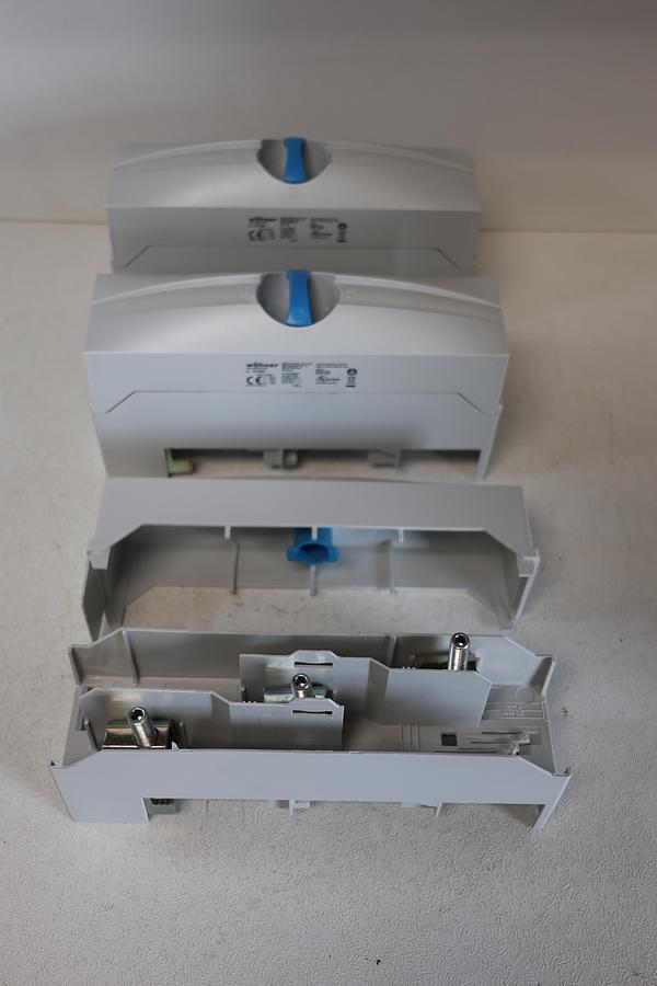 Used (Lot of 3) Wöhner 01240 Connecting Terminal Plate – 3-Pole Busbar Terminal (6–50mm², 175A, 690V) GHA-184