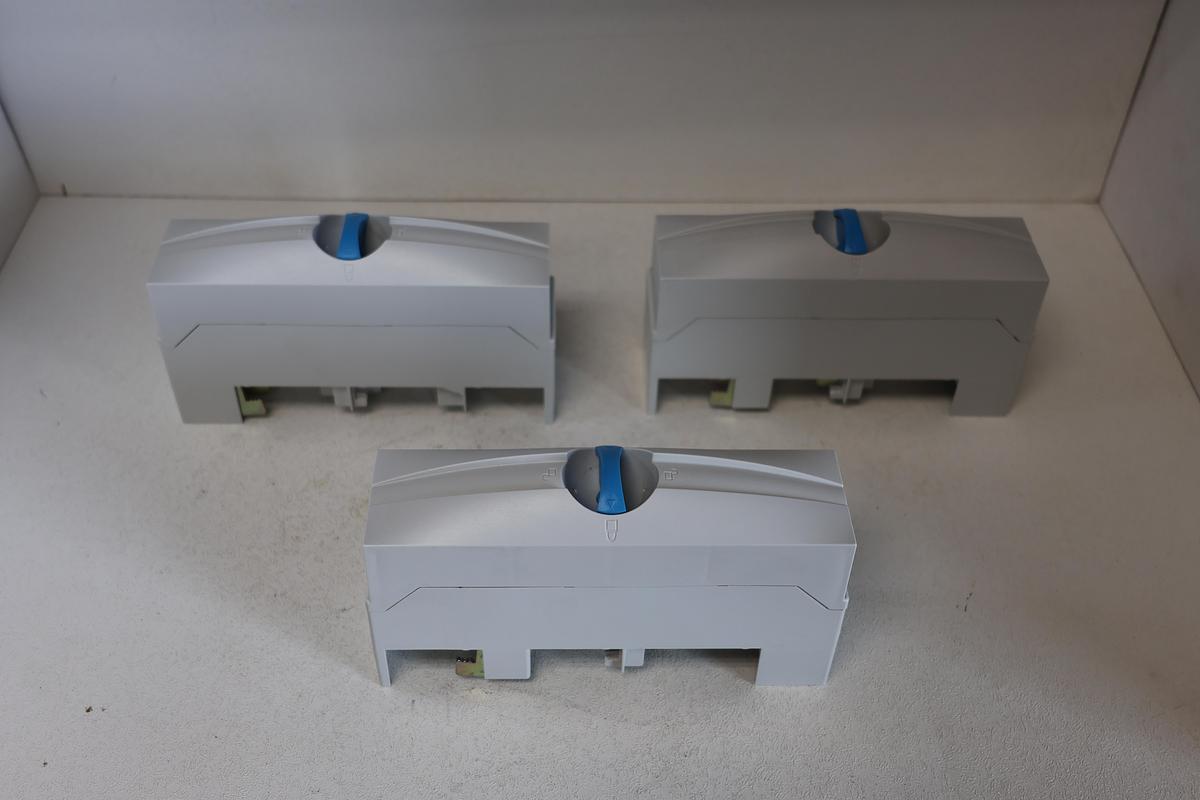 Used (Lot of 3) Wöhner 01240 Connecting Terminal Plate – 3-Pole Busbar Terminal (6–50mm², 175A, 690V) GHA-184