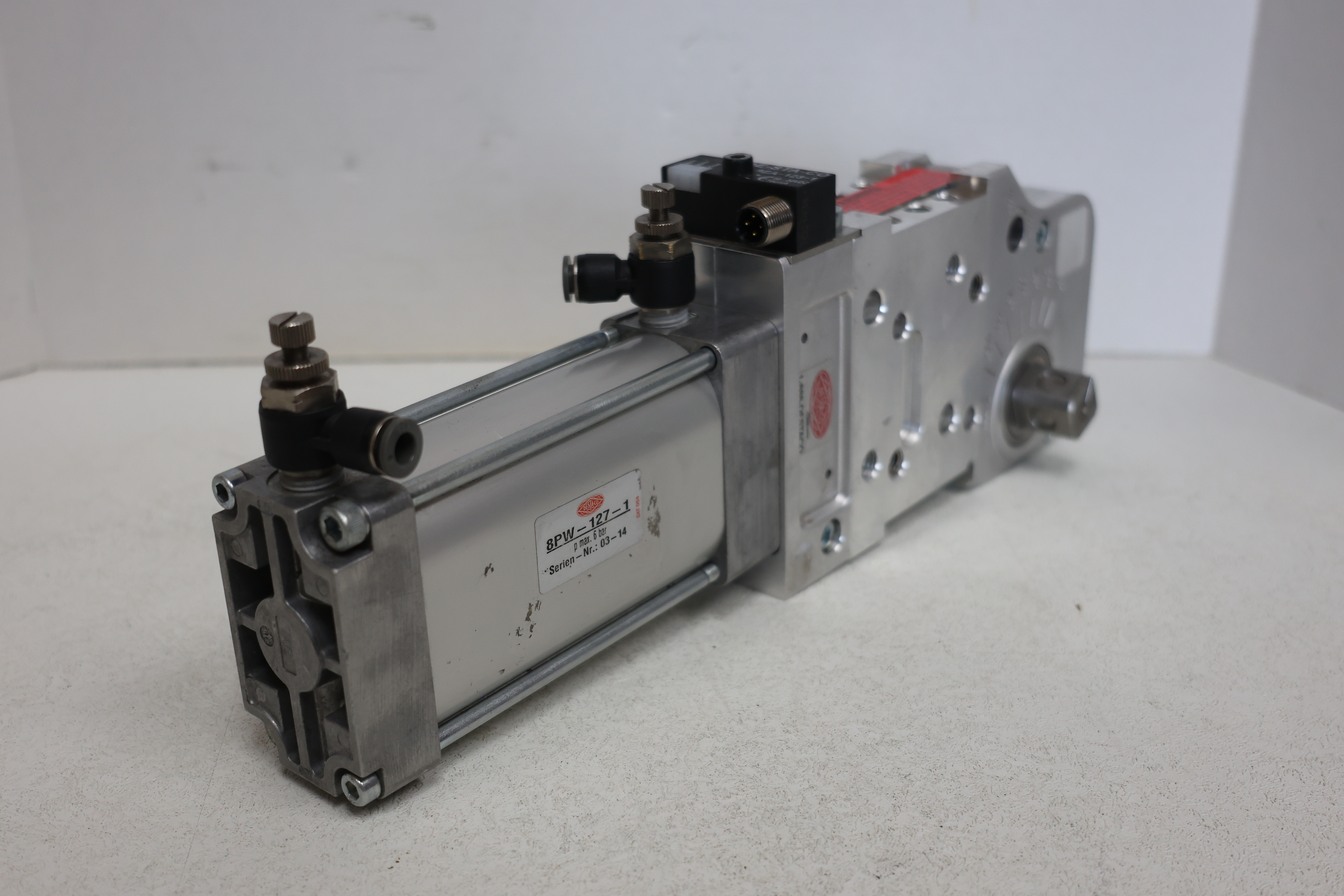 Used DESTACO 82M-323005NC8 Pneumatic Power Clamp 90 lb-in M14 Connector GHA-141-C1