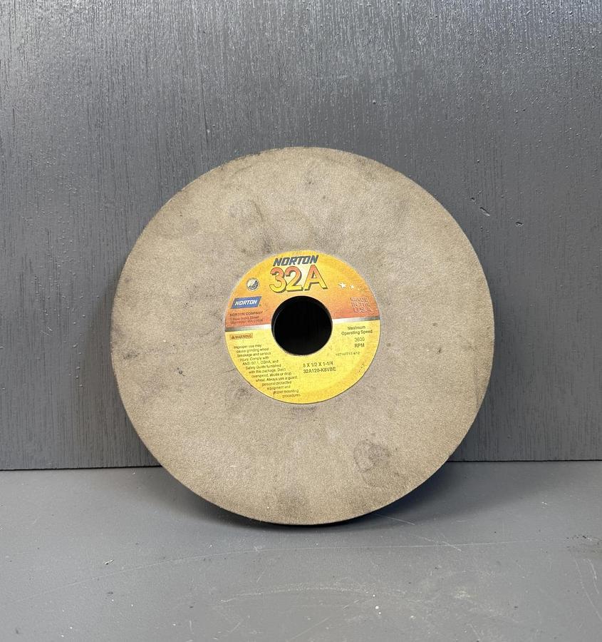 Used Norton 32A120-K8VBE 8x1/2x1-1/4 Grinding Wheel 3600 RPM GHB-44