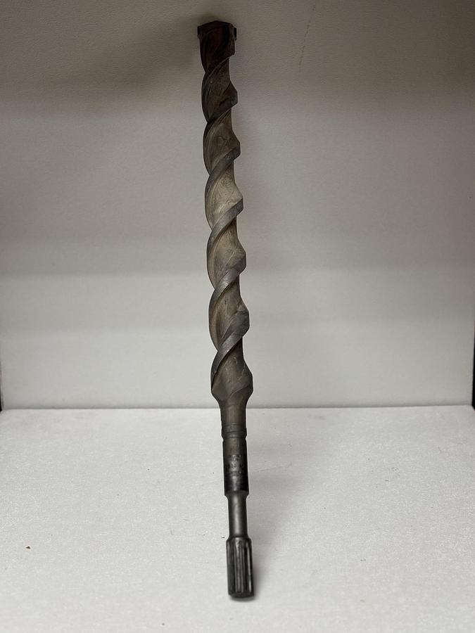 Used RELTON 202-24-22 1-1/2″ x 16″ – Spline Concrete Hammer Drill Bit GHA-71