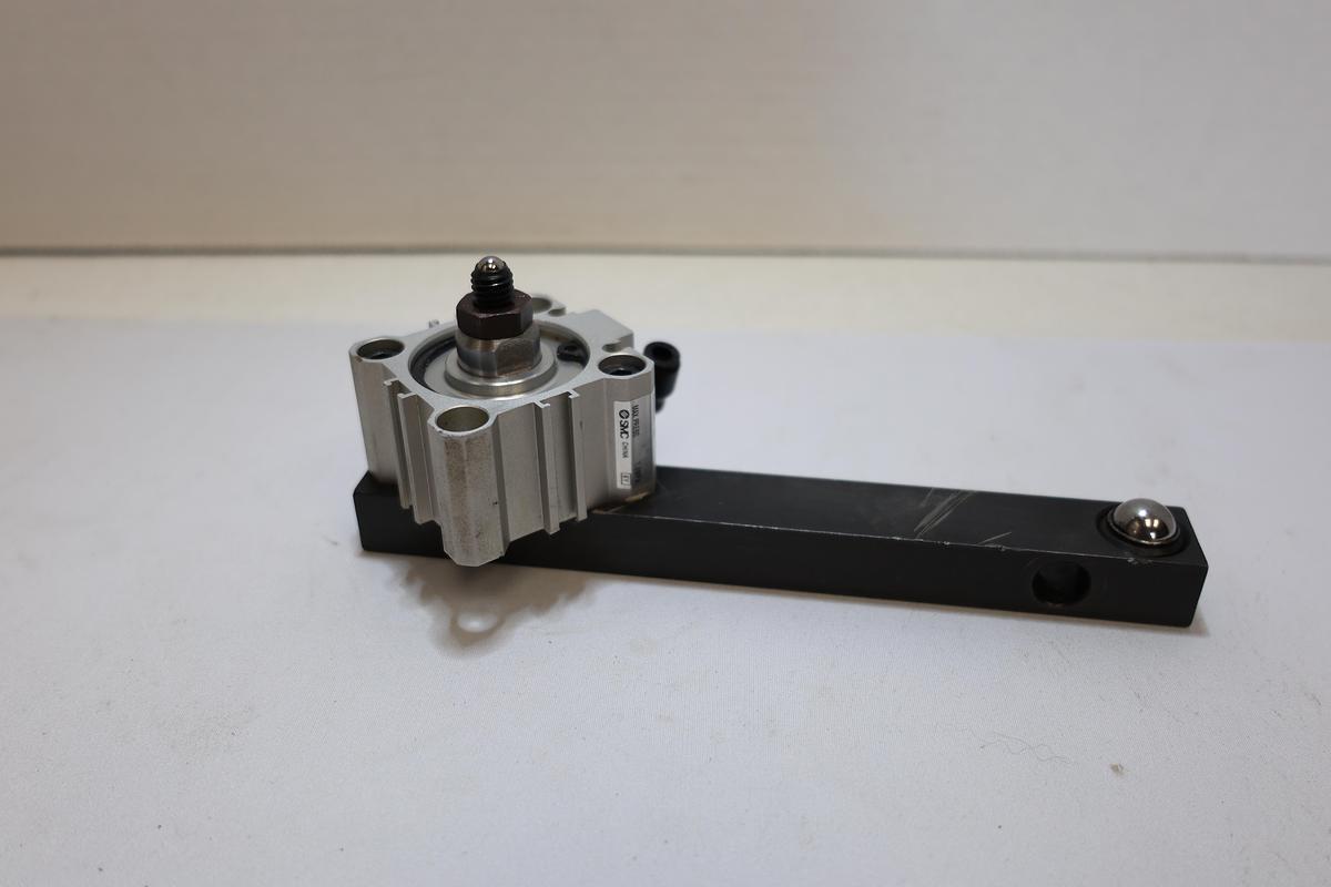 Used SMC CQ2B32-5S Compact Pneumatic Cylinder w/ Lever Arm Assembly