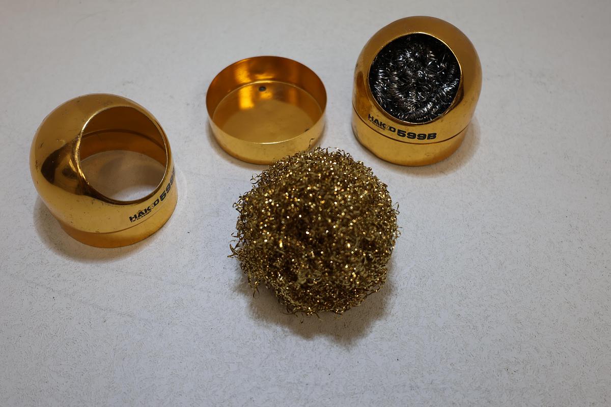 Used Lot of 2 Hakko 599B Soldering Tip Cleaners Brass Wool Iron Cleaner